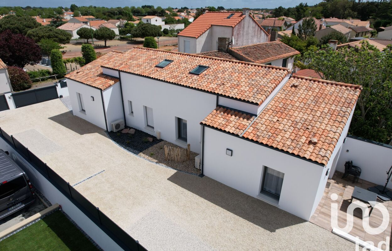 maison 12 pièces 217 m2 à vendre à Jard-sur-Mer (85520)