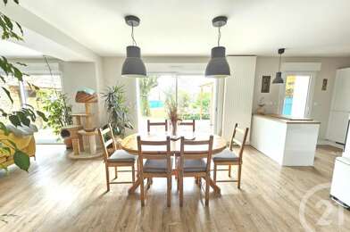 Maison 5 pièces 379200 €