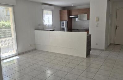 location appartement 630 € CC /mois à proximité de Saint-Michel (16470)