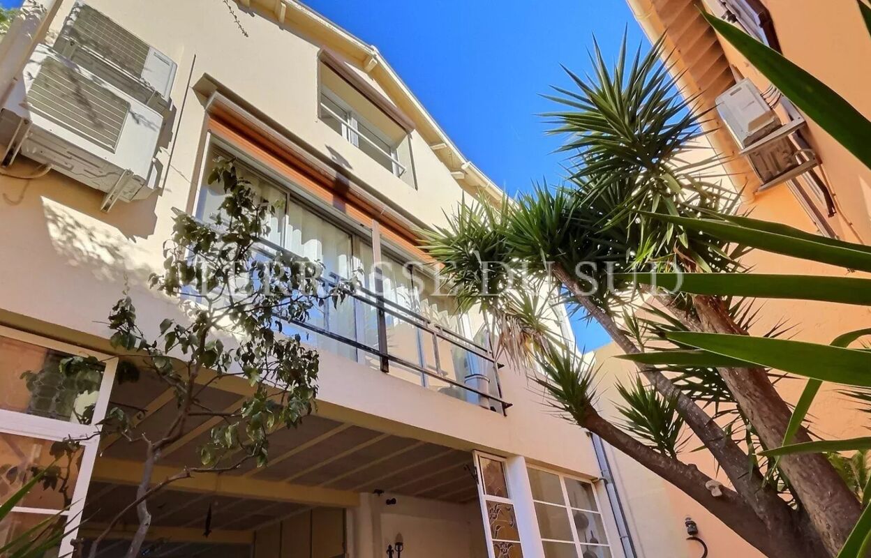 maison 9 pièces 256 m2 à vendre à Marseille 8 (13008)