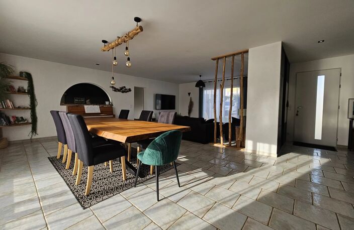 Plain pied de 165m² à deux cent mètres de La Jarrie — photo 4