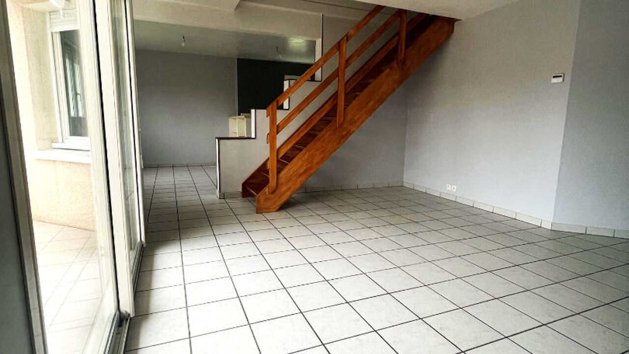 appartement 4 pièces 100 m2 à louer à Lons (64140)