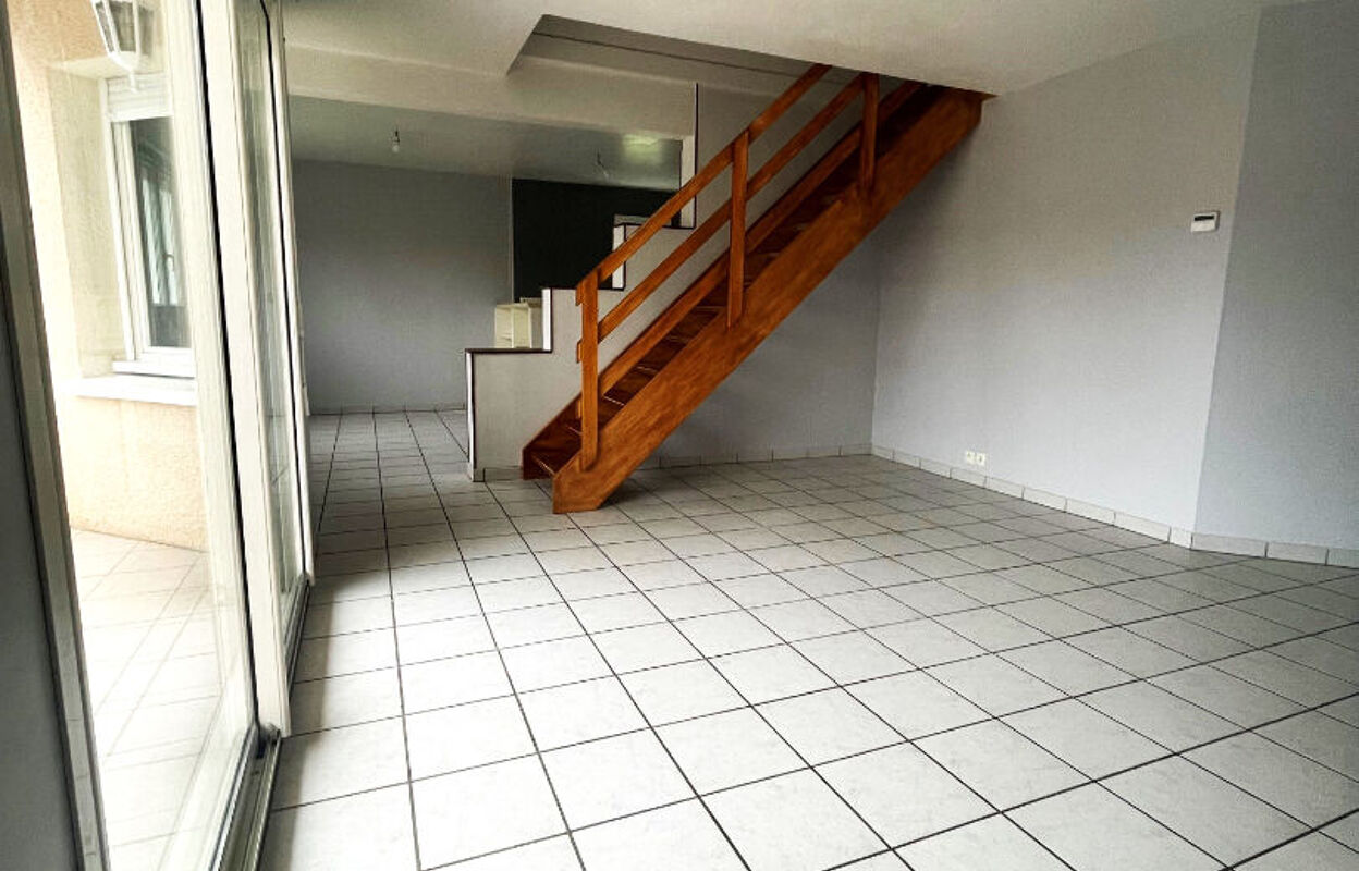 appartement 4 pièces 100 m2 à louer à Lons (64140)