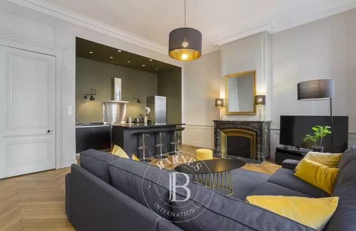 Lyon 2 - AINAY - Appartement bourgeois de 106,03m²  - 2 Chambres — photo 4