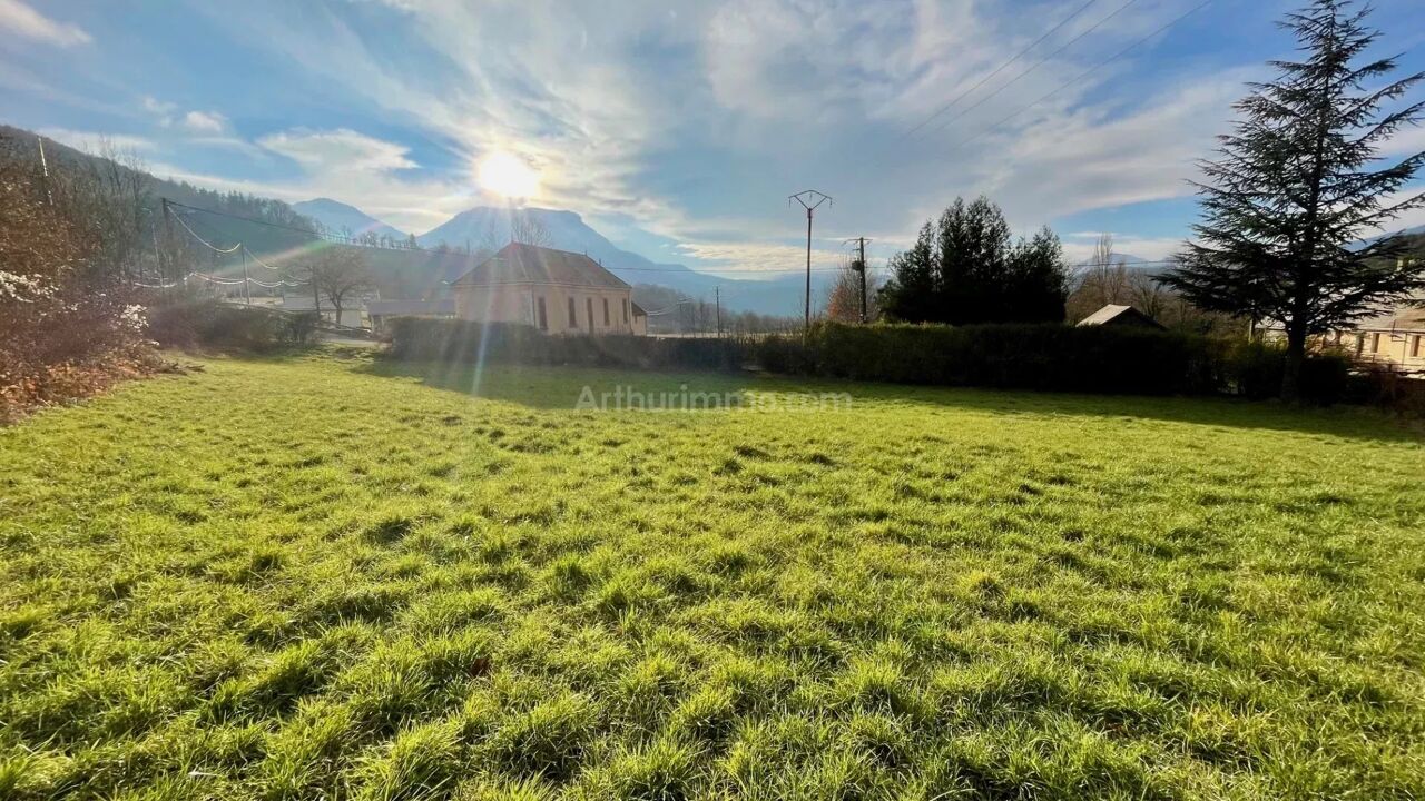 terrain  pièces 2470 m2 à vendre à La Salle-en-Beaumont (38350)