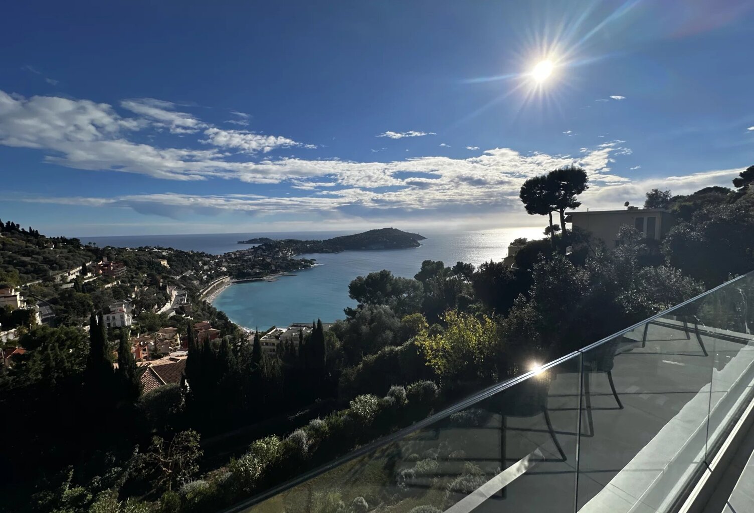 VILLEFRANCHE-SUR-MER - VILLA — photo 1