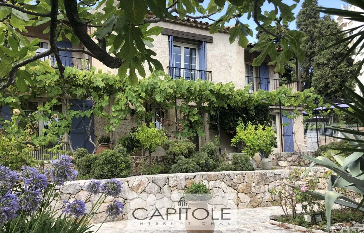 maison 10 pièces 244 m2 à vendre à Antibes (06600)