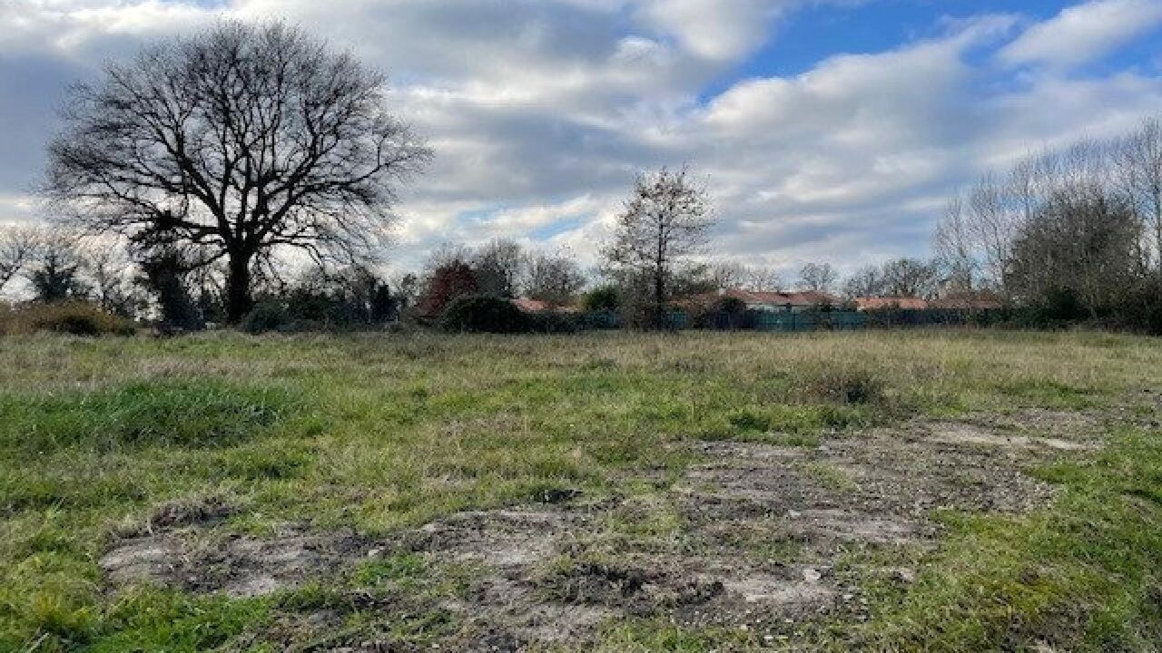 terrain  pièces 950 m2 à vendre à Duhort-Bachen (40800)