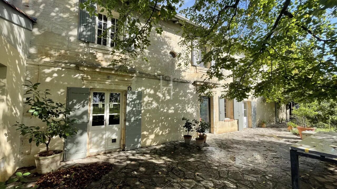 maison 8 pièces 420 m2 à vendre à Arles (13200)