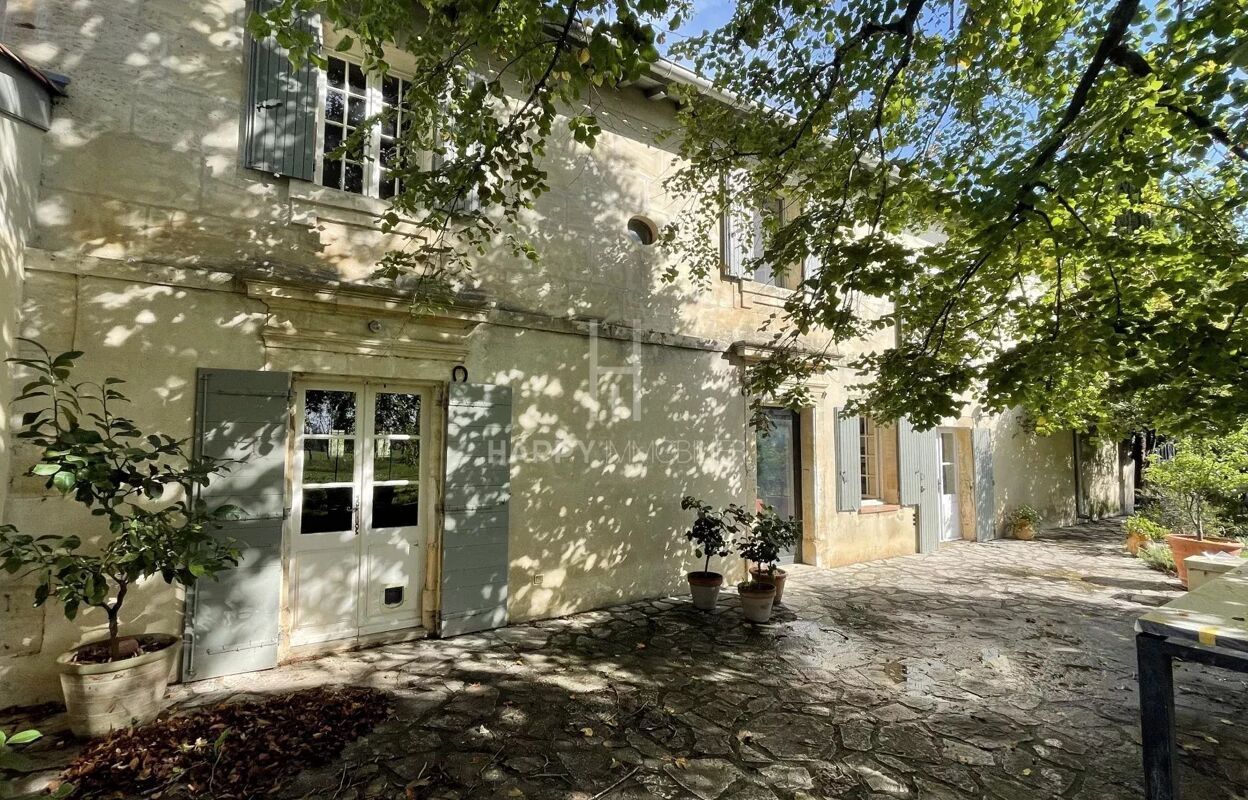 maison 8 pièces 420 m2 à vendre à Arles (13200)