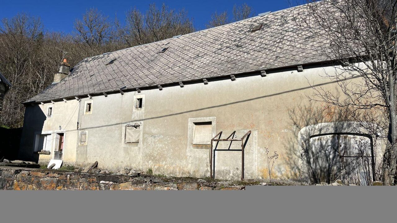 maison 2 pièces 200 m2 à vendre à Anzat-le-Luguet (63420)