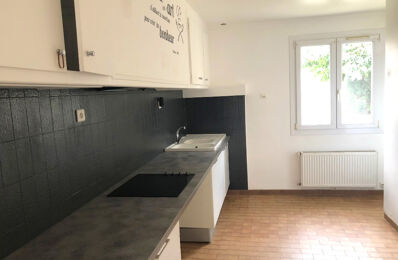 location appartement 974 € CC /mois à proximité de Peyrolles-en-Provence (13860)