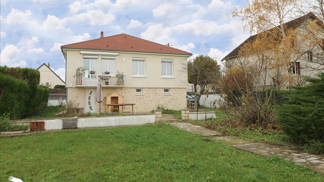 maison 4 pièces 81 m2 à vendre à Bourges (18000)