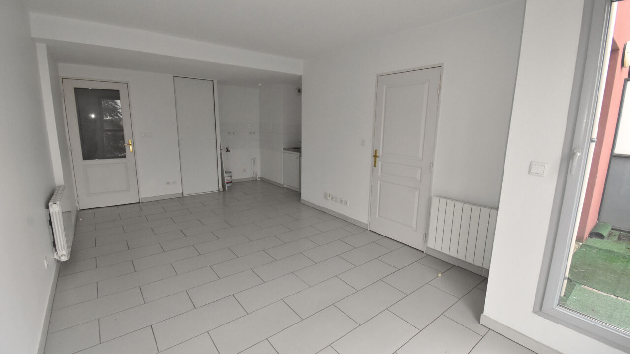 appartement 2 pièces 41 m2 à vendre à Meyzieu (69330)