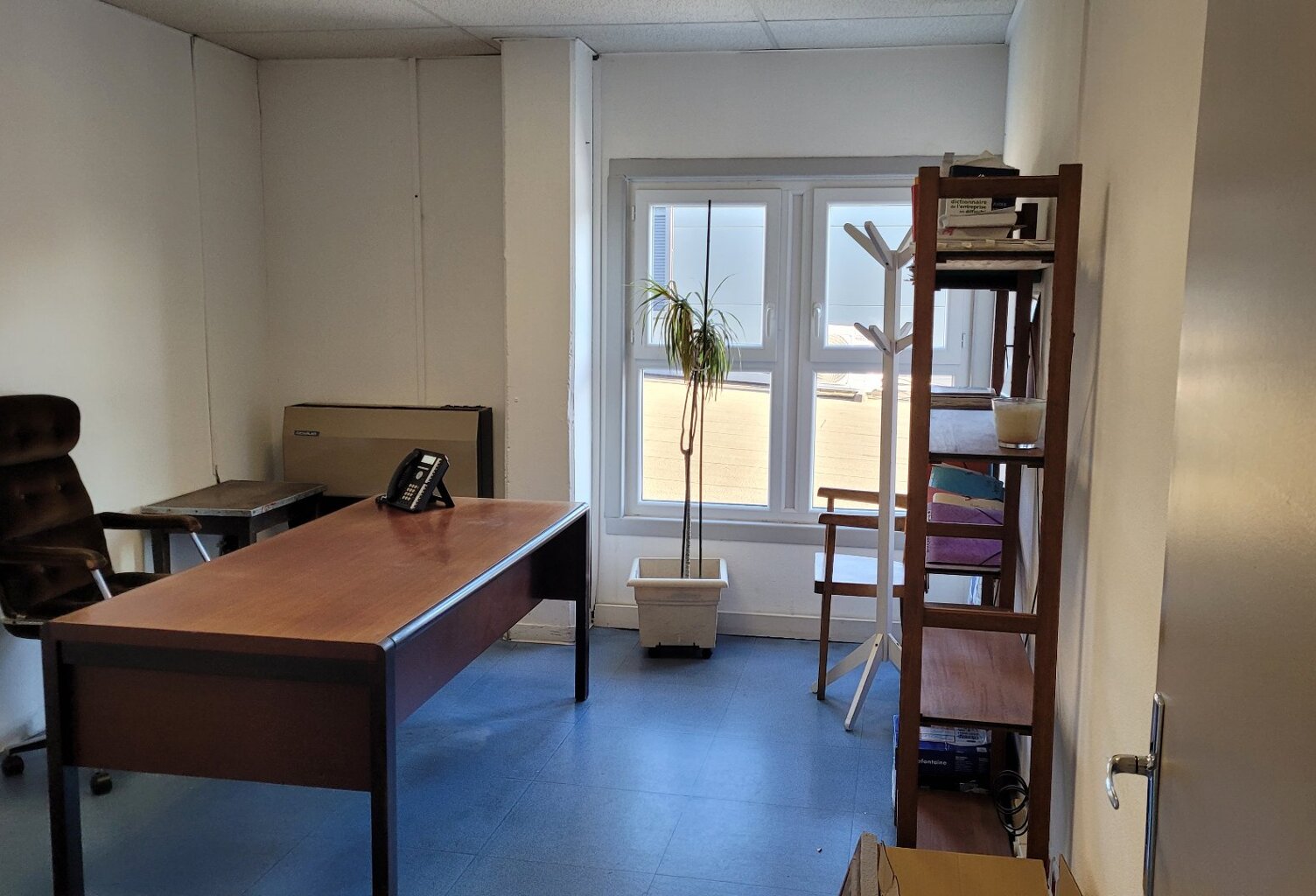 Bureau — photo 1