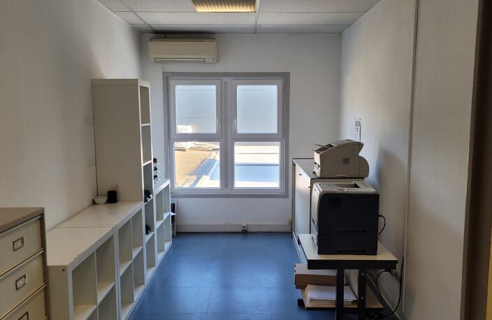 Bureau — photo 2
