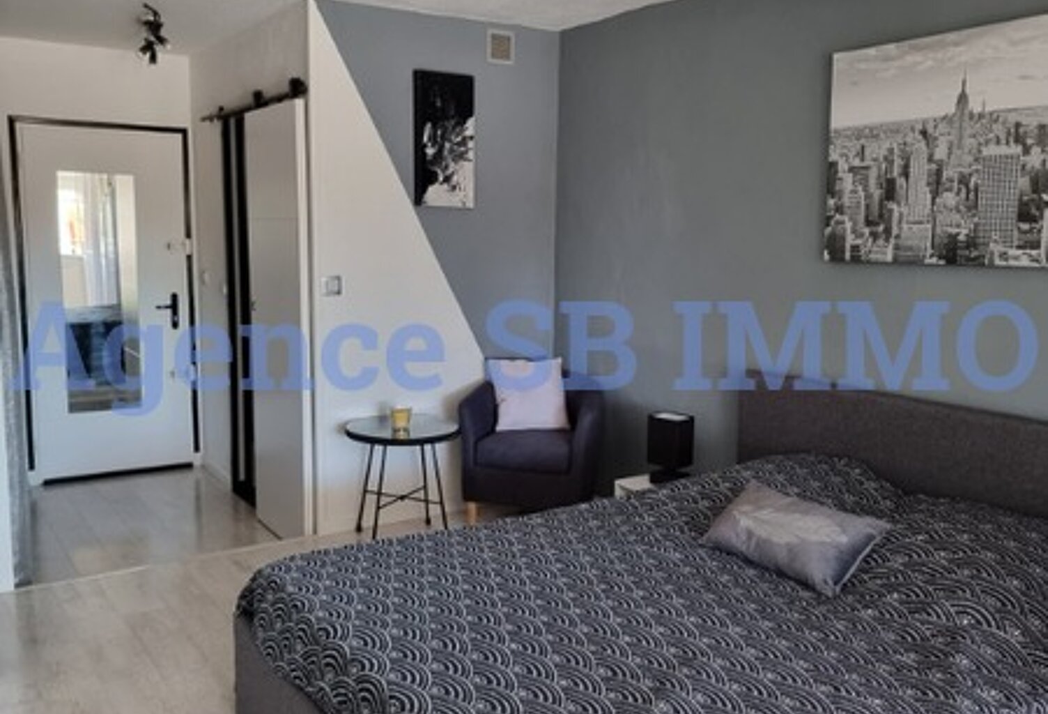 T1 — photo 1