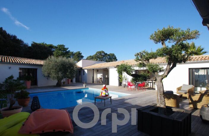 Villa d’exception à vendre – Rivedoux-Plage – 223 m², 5 chambres, maison d’amis, piscine, jardin, jacuzzi, sauna, garage — photo 3
