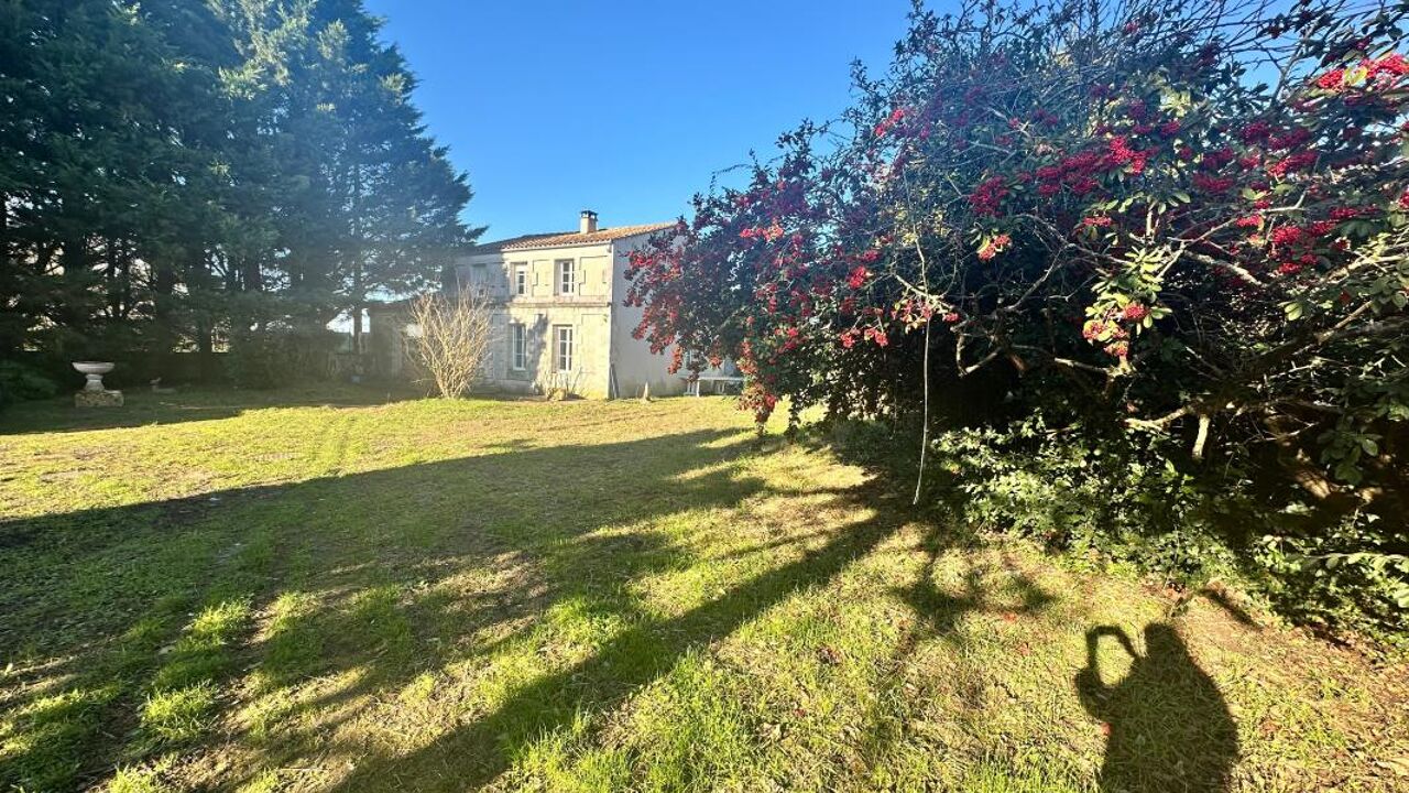 maison 5 pièces 120 m2 à vendre à Saint-Hippolyte (17430)