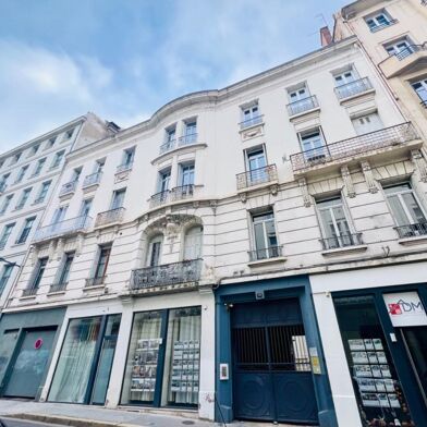 Appartement 5 pièces 230000 €