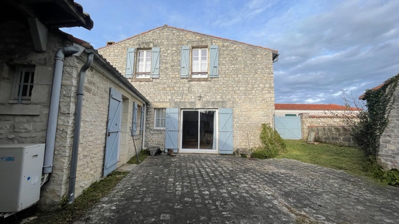 maison 5 pièces 94 m2 à vendre à Sainte-Marie-de-Ré (17740)