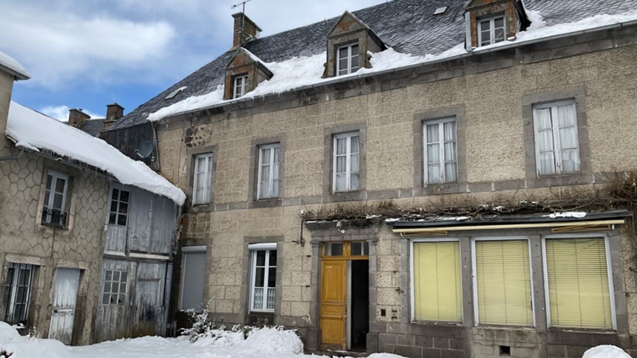 maison 12 pièces 218 m2 à vendre à Compains (63610)