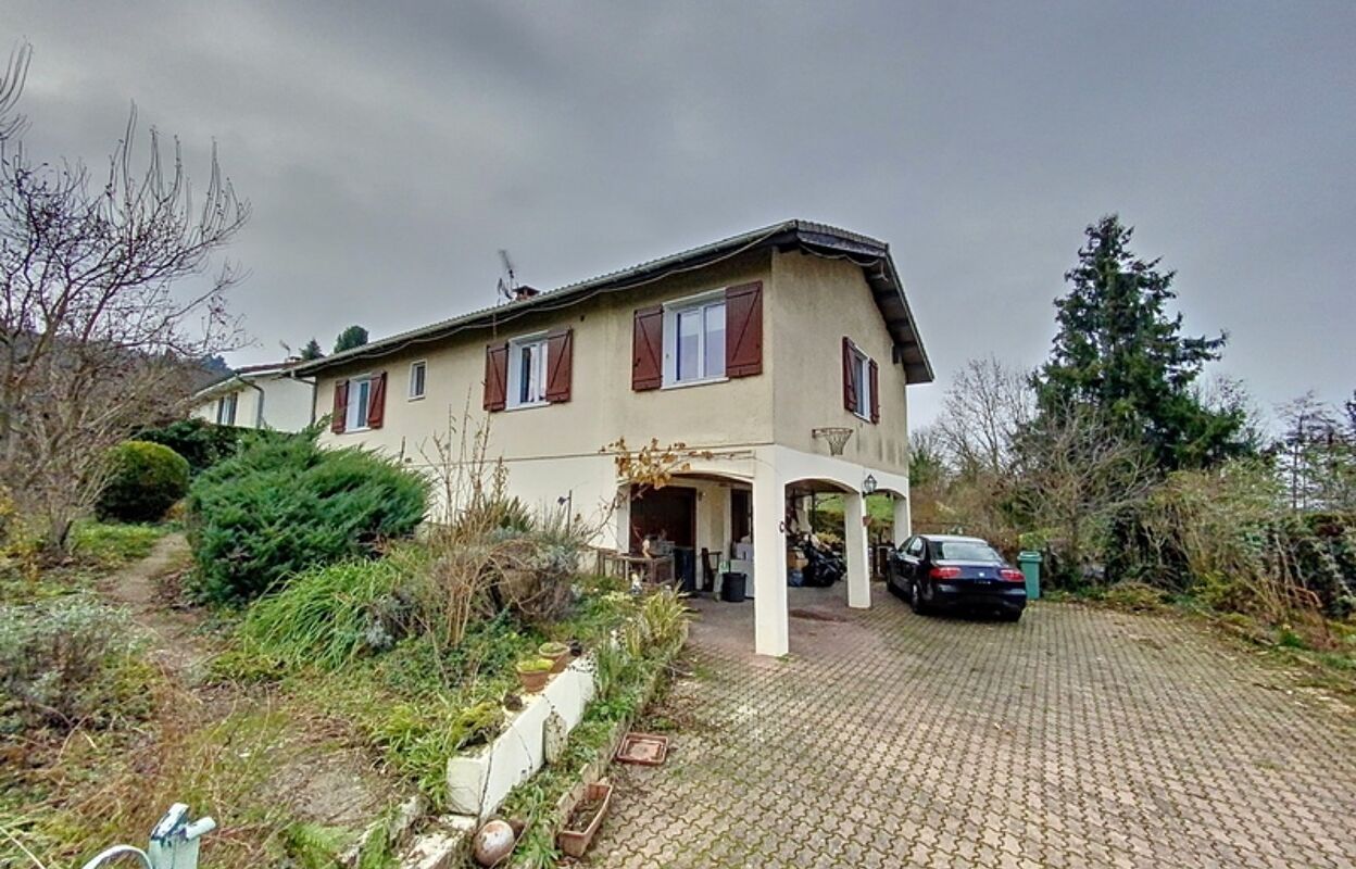 maison 5 pièces 130 m2 à vendre à Bourgoin-Jallieu (38300)