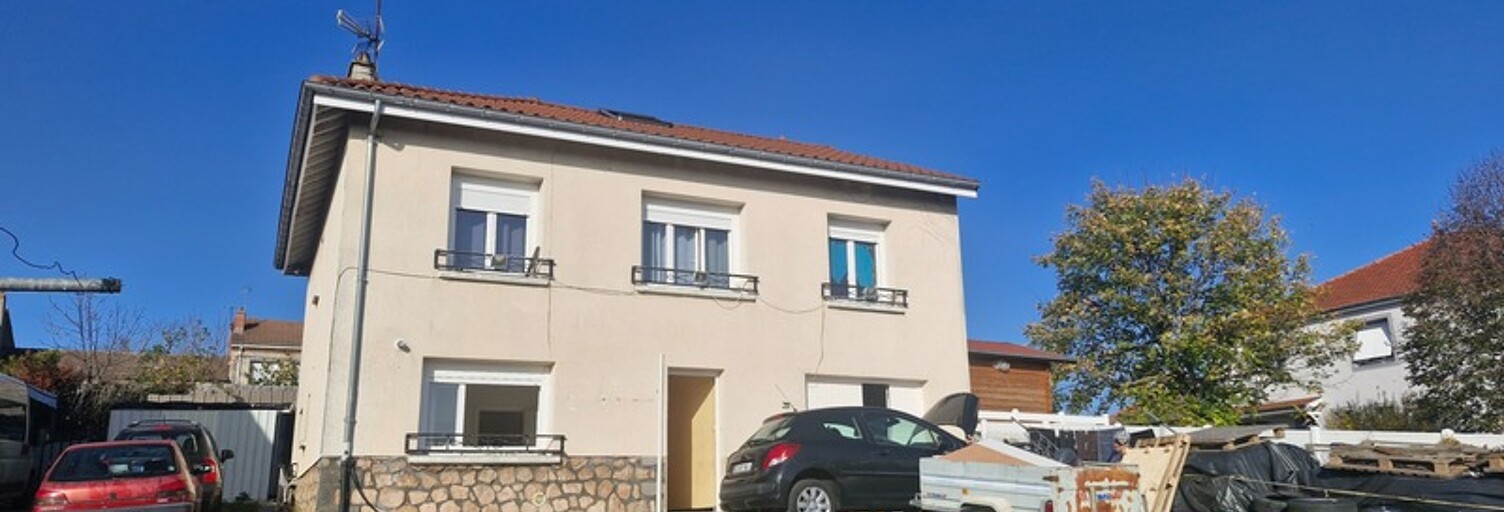 Immeuble  125 m² à vendre à Sainte-Sigolène (43600)