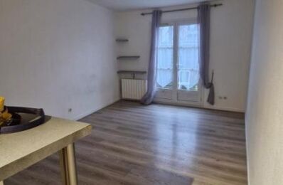 location appartement 650 € CC /mois à proximité de Villiers-Saint-Frédéric (78640)