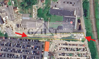 Terrain  2100 m² à louer à Dammarie-les-Lys (77190)