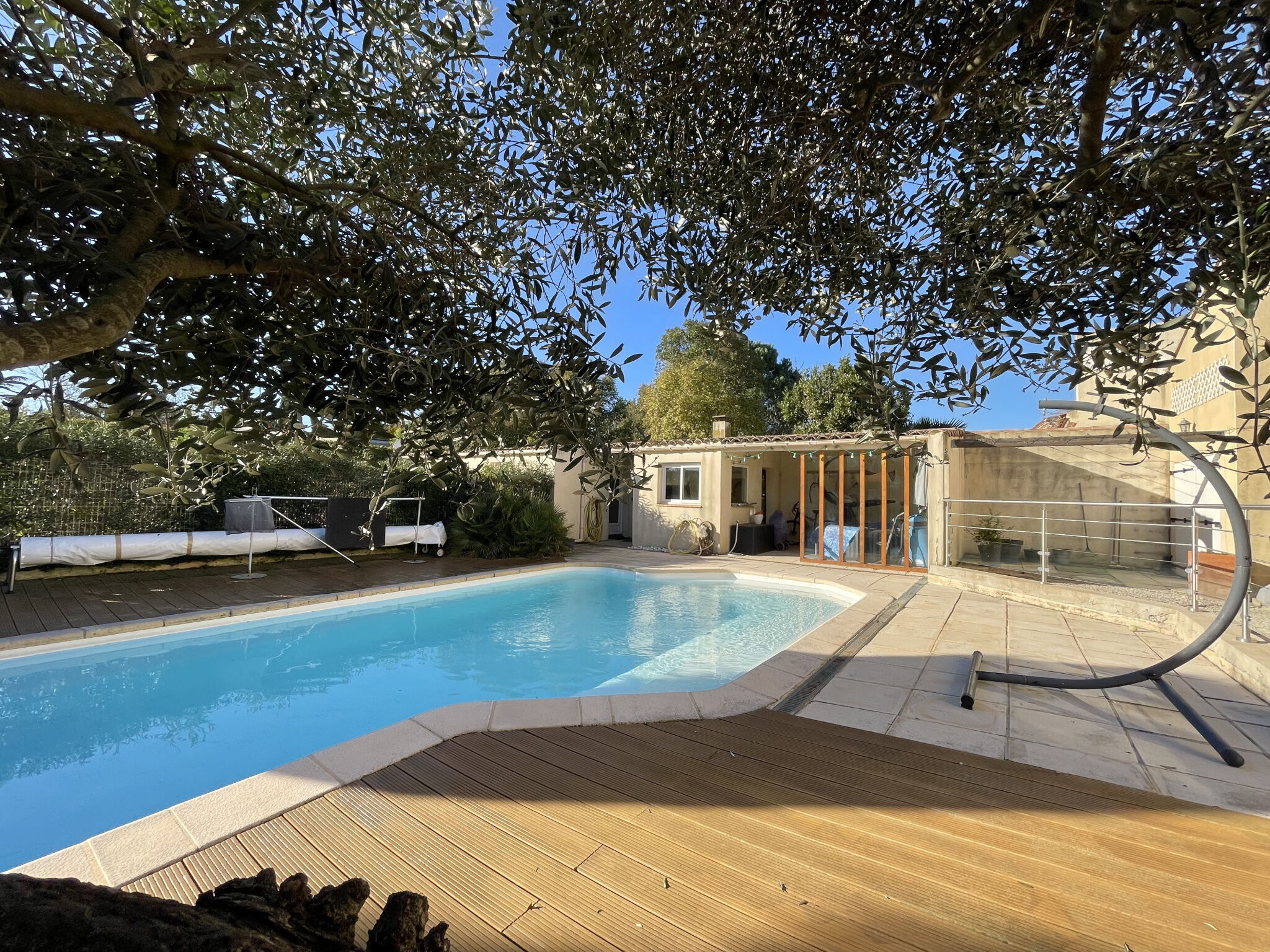 Villa / Maison  T9 à vendre Aubord 30620