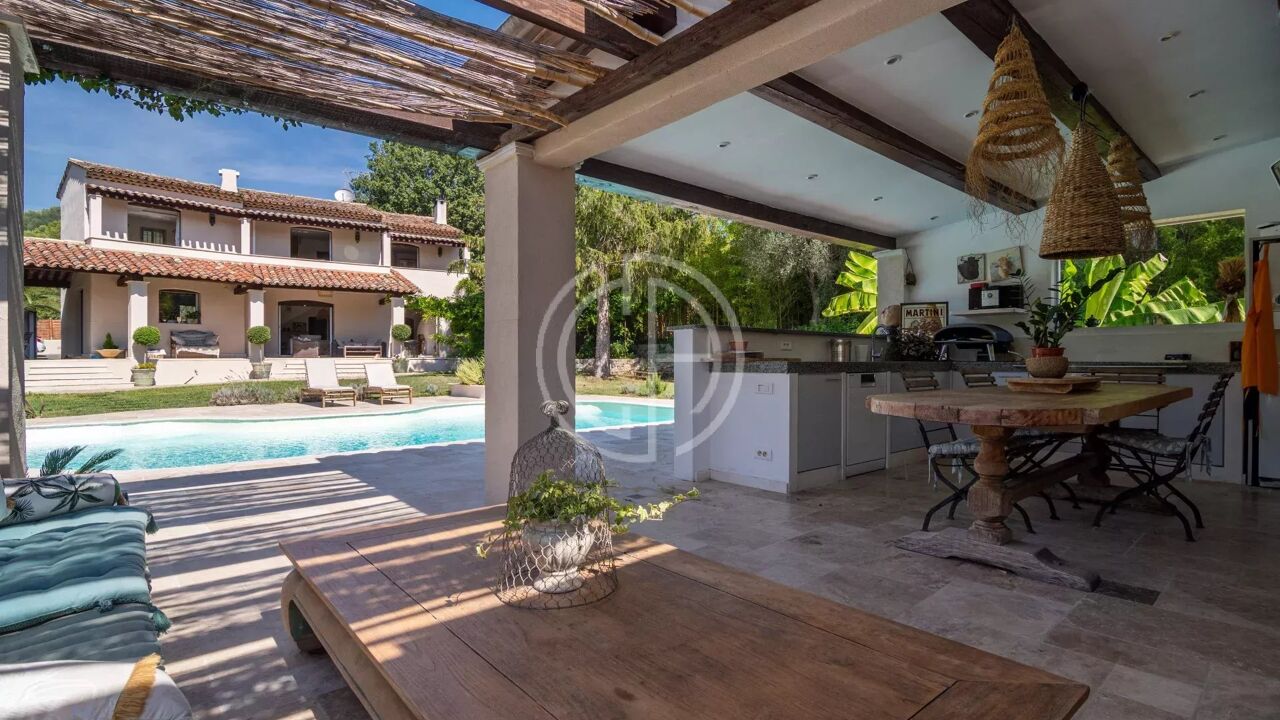 maison 6 pièces 240 m2 à vendre à Mougins (06250)