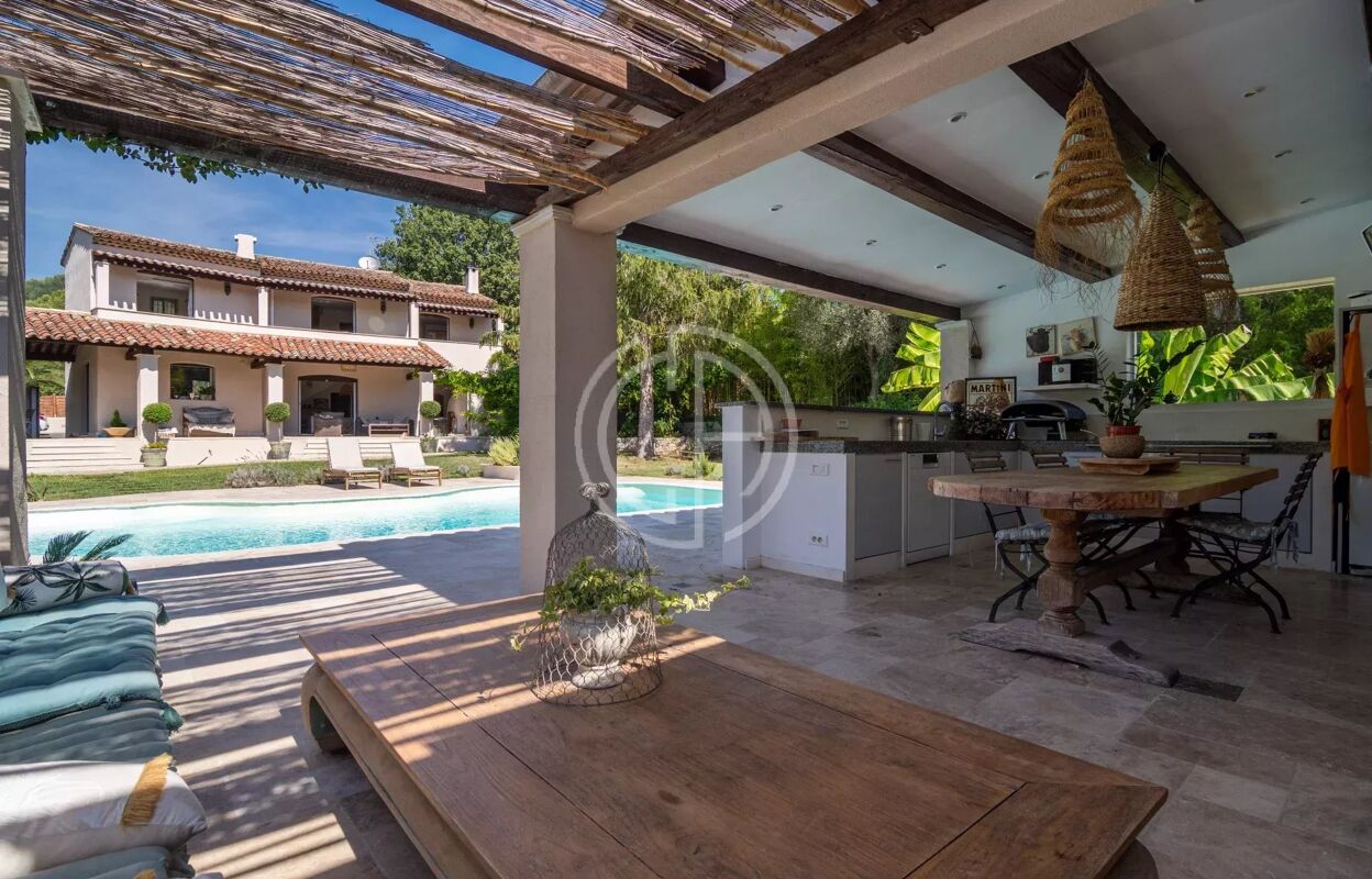 maison 6 pièces 240 m2 à vendre à Mougins (06250)