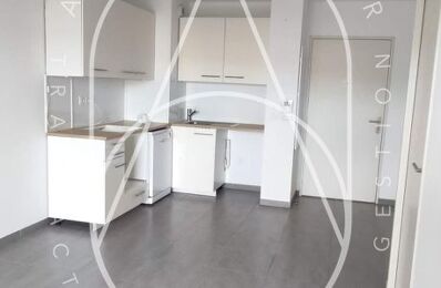 location appartement 775 € CC /mois à proximité de Marseille 3 (13003)