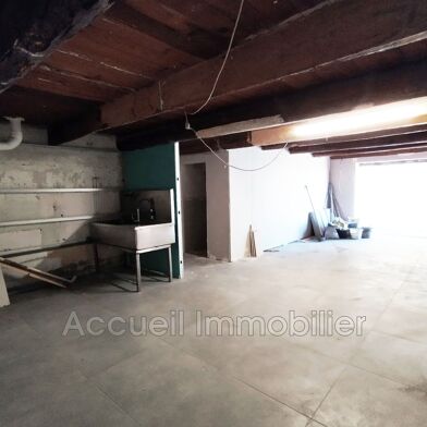 Commerce  110000 €