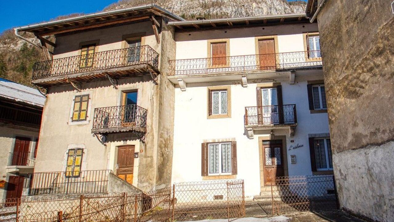 maison 10 pièces 208 m2 à vendre à Sixt-Fer-à-Cheval (74740)