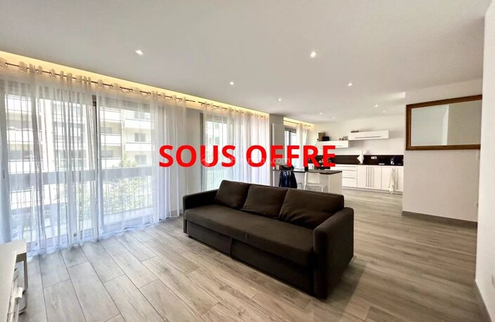 EXCLUSIVITE TRES BEAU-T3-76 m²-TRIANGLE D'OR LYON 6 — photo 2