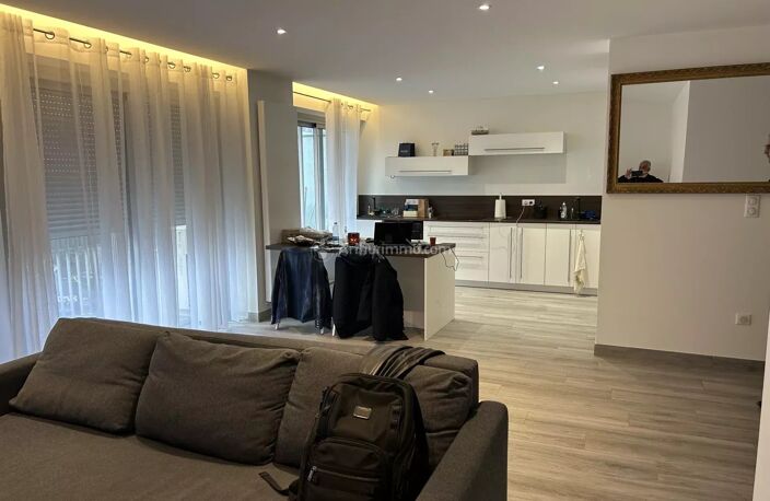 EXCLUSIVITE TRES BEAU-T3-76 m²-TRIANGLE D'OR LYON 6 — photo 5