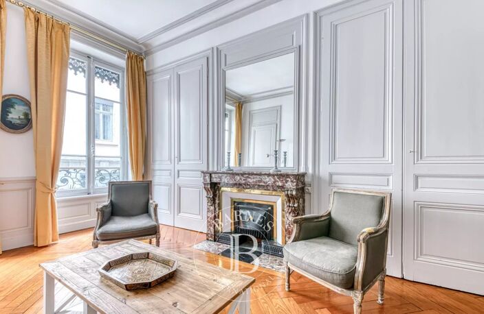 Lyon 2 - Ainay - Appartement meublé de 66,38 m² - Cave - Grenier - 2 Chambres — photo 2