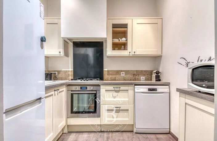 Lyon 2 - Ainay - Appartement meublé de 66,38 m² - Cave - Grenier - 2 Chambres — photo 4