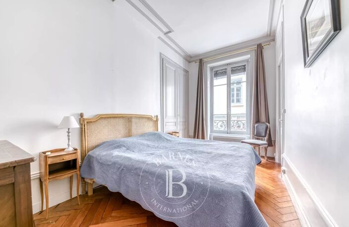 Lyon 2 - Ainay - Appartement meublé de 66,38 m² - Cave - Grenier - 2 Chambres — photo 5