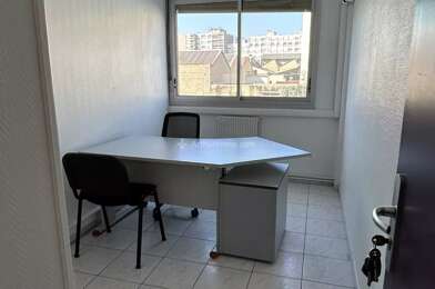 Bureau 1 pièces 410 €