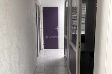 Bureau 1 pièces 390 €