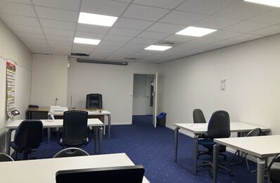 location bureau 650 € CC /mois à proximité de Saint-Quentin-Fallavier (38070)