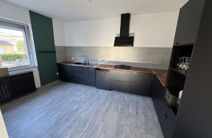 Maison avec Jardin et garage — photo 5