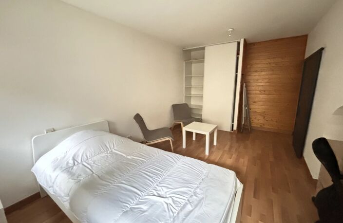 Appartement duplex de 28m² à NIORT — photo 4
