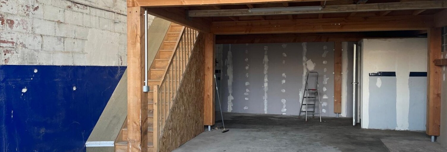 Commerce 4 Pièces 118 m² à louer à Saint-Jean-du-Falga (09100)