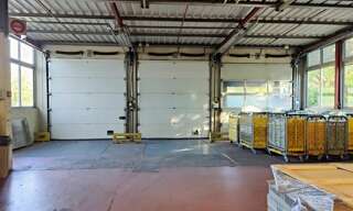 Commerce  2669 m² à louer à Valence (26000)