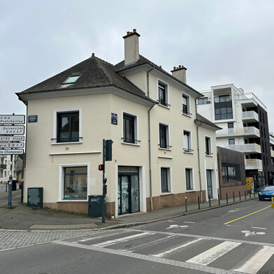 Bureau 225 m²