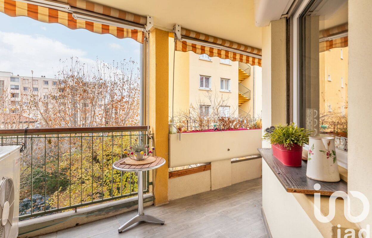 appartement 5 pièces 102 m2 à vendre à Vénissieux (69200)